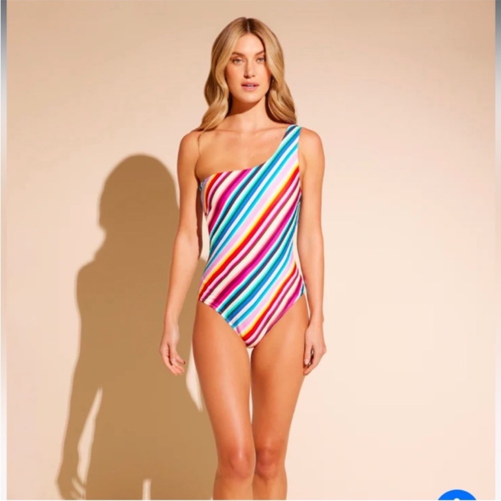 NWT STYLEST System DREAMSCULPT ONE
SHOULDER SUIT